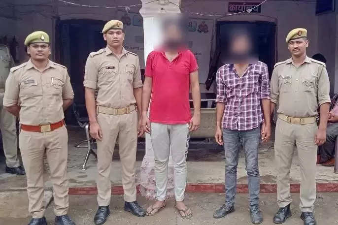 गोरखपुर में दिन दहाडे फायरिंग कर सनसनी फैलाने वाले 02 वांछित अभियुक्तगण गिरफ्तार