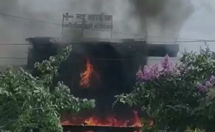 जबलपुर में अस्पताल में लगी भीषण आग, चार लोगों की मौत