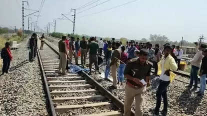 Mirzapur news: Two children died after being hit by a train, both children were crossing the track, there was chaos