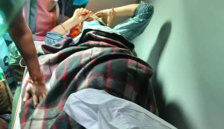 Chandauli News:&nbsp;गर्भवती महिला को ट्रेन में उपलब्ध कराई गई चिकित्सा सहायता