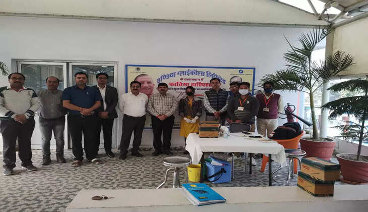 गोरखपुर मे&nbsp;सीएचसी के सहयोग से आईजीएल में लगा कोविड वैक्सीनेशन कैंप