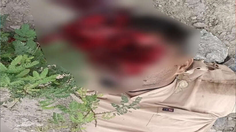 सीहापार हाल्ट रेलवे स्टेशन के समीप मिला अज्ञात युवक का शव