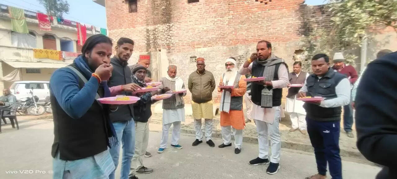 Rae Bareli News: आरएसएस के मंडल सहायक अतुल सिंह द्वारा सम्पन्न हुआ समरसता भोज