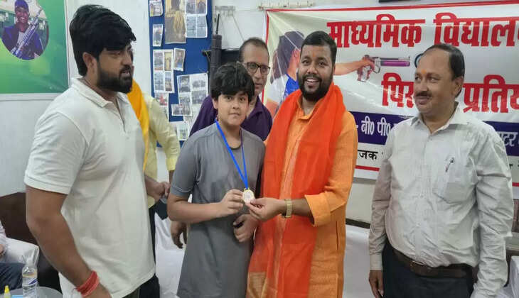 वाराणसी में सम्पन्न हुई विद्यालयी रायफल व पिस्टल शूटिंग प्रतियोगिता, जगदम्बा शिक्षण संस्थान के राजवीर सिंह ने किया स्वर्ण पदक पर कब्ज़ा