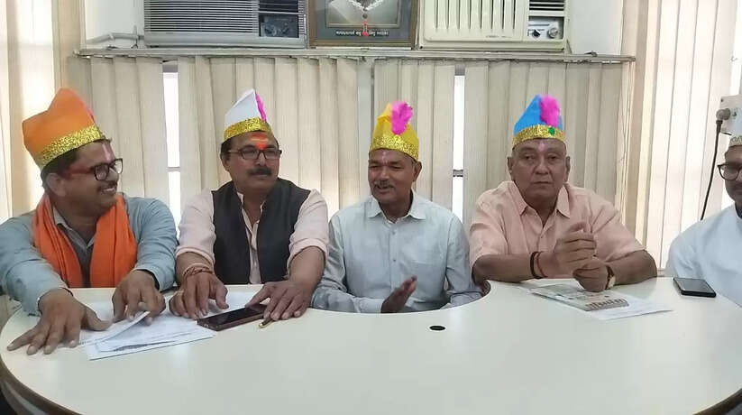 Varanasi News: काशी के टाउन हॉल में होने वाला अखिल भारतीय होली हास्य विशिष्ट कवि सम्मेलन