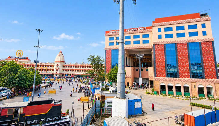 रोपवे के सफर में दिखेगी काशी की संस्कृति, स्टेशनों पर उकेरी जा रही धार्मिक आकृतियां