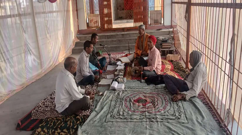 महाशिवरात्रि के पावन पर्व पर खानिमपुर हनुमान मंदिर पर शुरू हुआ अखंड रामचरितमानस का पाठ