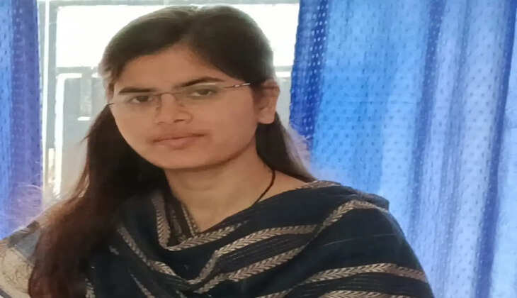 संस्कार इंटर कॉलेज की छात्रा रही शाख्या शर्मा के IIT JAM(Physics) के प्रवेश परीक्षा में सफल होने पर क्षेत्र में हर्ष उल्लास का माहौल