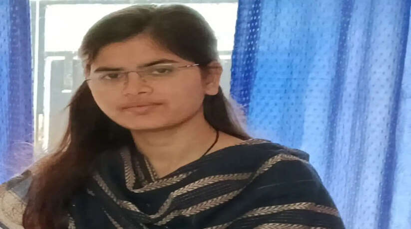 संस्कार इंटर कॉलेज की छात्रा रही शाख्या शर्मा के IIT JAM(Physics) के प्रवेश परीक्षा में सफल होने पर क्षेत्र में हर्ष उल्लास का माहौल