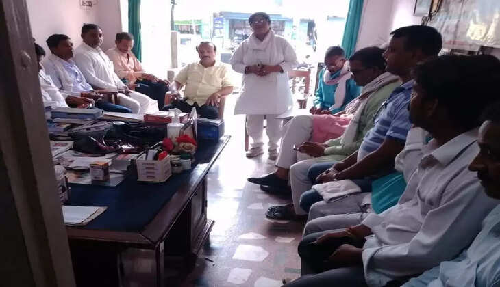 गोरखपुर:&nbsp;कांग्रेस कार्यकर्ताओं ने निकाय चुनाव को लेकर किया बैठक, बनाई रणनीति