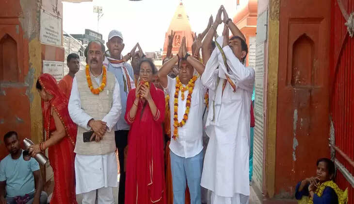 Ayodhya News: राम लला के दरबार पहुंचे कर्नाटक सरकार के आईएएस अधिकारी,दर्शन पूजन कर लिया आशीर्वाद&nbsp;