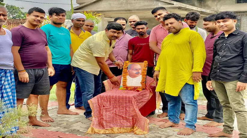 बलिदान दिवस पर याद किए गए डॉ श्यामा प्रसाद मुखर्जी