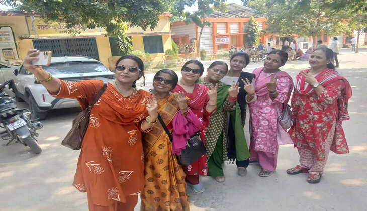 &nbsp;चंदौली में शांतिपूर्ण संपन्न हुआ विधान परिषद चुनाव