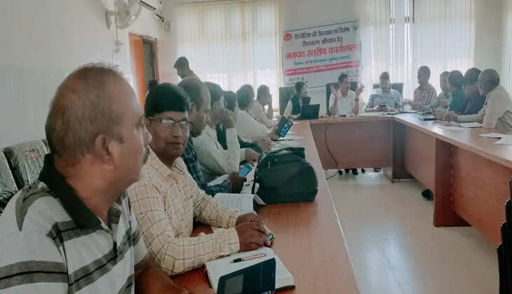 Chandauli News: चन्दौली में डिप्थीरिया की रोकथाम हेतु जनपद स्तरीय कार्यशाला का आयोजन, इतने दिन तक&nbsp;चलाया जायेगा विशेष अभियान