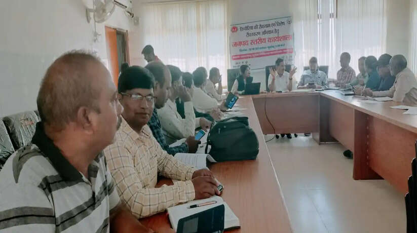 Chandauli News: चन्दौली में डिप्थीरिया की रोकथाम हेतु जनपद स्तरीय कार्यशाला का आयोजन, इतने दिन तक चलाया जायेगा विशेष अभियान