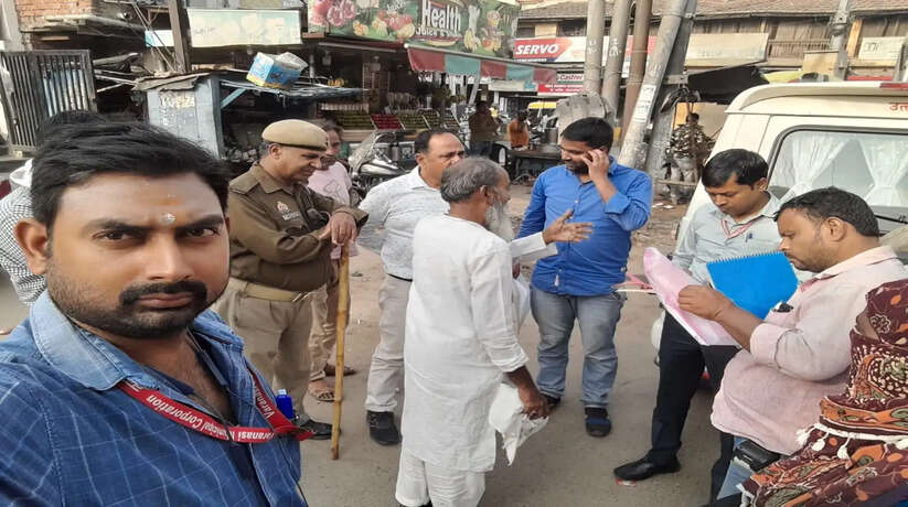 Varanasi News: ताला बंद करते ही भवन स्वामियों ने जमा किया बकाया गृहकर
