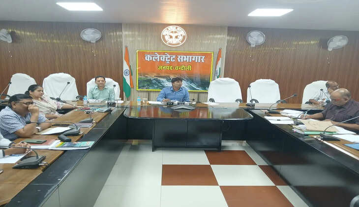 Chandauli News, Project Review, R Jagat Sai, Construction Work, Government Projects, Infrastructure Development, Purvanchal Development Fund, DFCC Bridge, Uttar Pradesh News, Hindi News