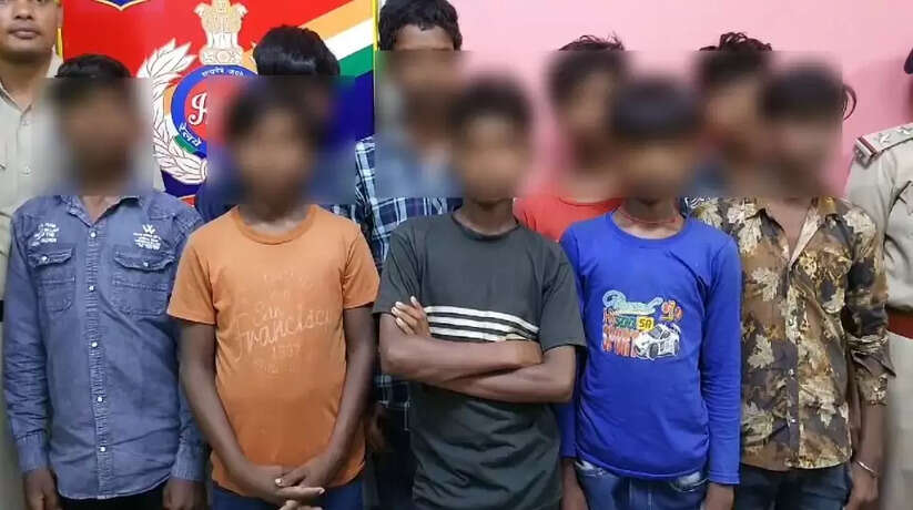 Chandauli News: चन्दौली में दो मानव तस्कर गिरफ्तार, आरपीएफ टीम ने 9 नाबालिग बच्चों का किया रेस्क्यू