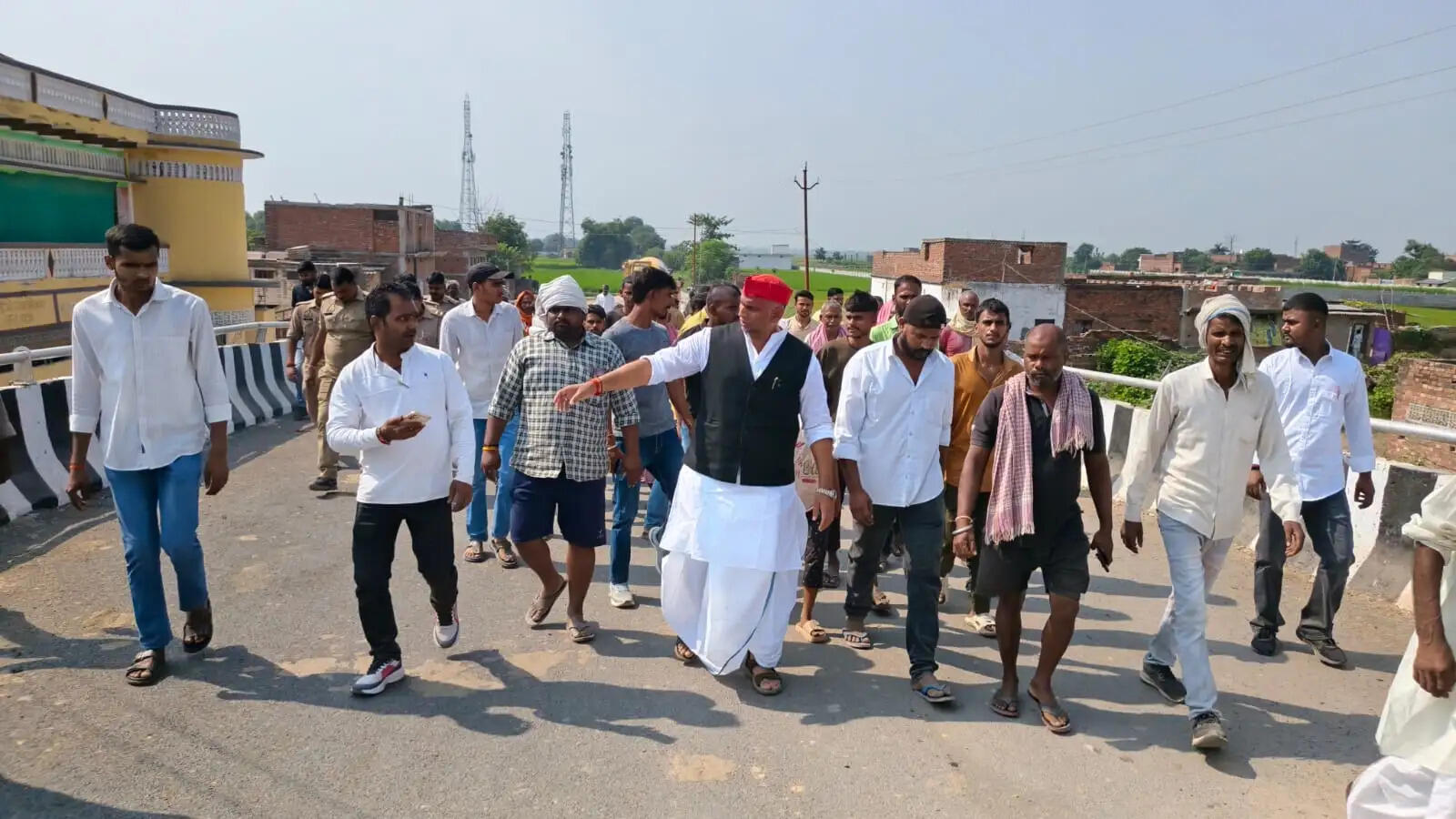 सड़क व पुल निर्माण में बड़े पैमाने पर हो रहा भ्रष्टाचारः मनोज सिंह डब्लू