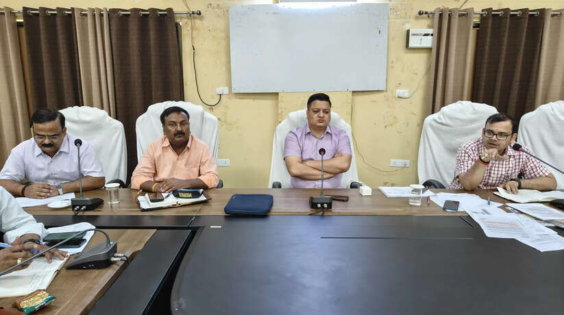 Chandauli News: चन्दौली जिलाधिकारी का आदेश, 3 से 5 साल से अधिक लंबित विवादों में सुलह समझौते के आधार पर निस्तारण में लाया तेजी
