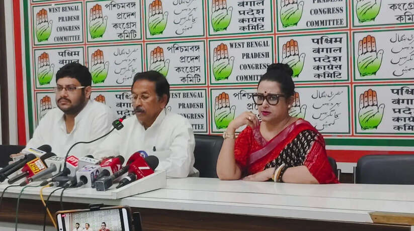 पश्चिम बंगाल चुनाव पर कांग्रेस का हमला: &ldquo;लोकतंत्र नहीं, तमाशा बन गई प्रक्रिया&rdquo;