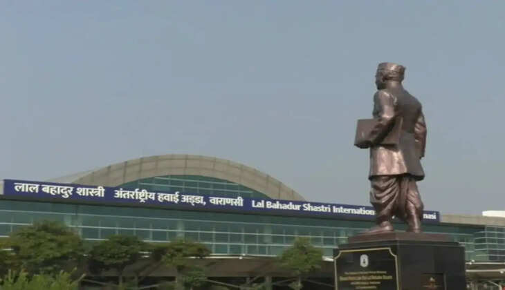 वाराणसी के बाबतपुर एयरपोर्ट पर DGCA की दो सदस्यीय टीम ने तीन दिवसीय सुरक्षा ऑडिट शुरू किया। टीम ने 16 अगस्त की गोलीबारी वाली जगह और रनवे सुरक्षा व्यवस्था का निरीक्षण किया।