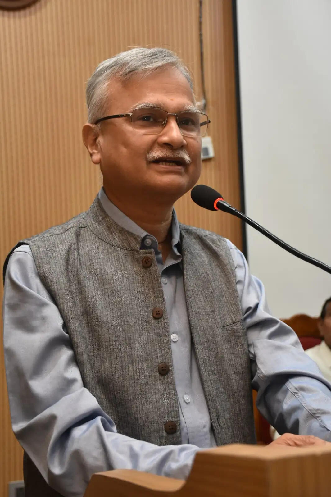​  कुलपति प्रो. अजित कुमार चतुर्वेदी  ​