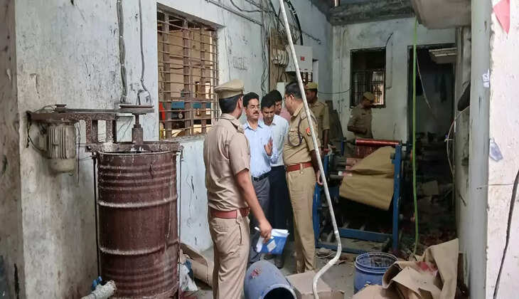 गीडा फैक्ट्री में हुए विस्फोट की जांच करने पहुंची छ सदस्यीय टीम, अवैध तरिके से संचालित हो रही थी फैक्ट्री