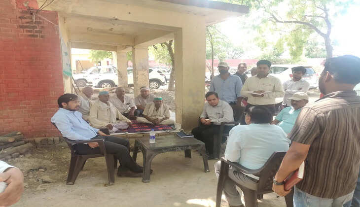 डीएम के आश्वासन पर 27 दिन बाद स्थगित हुआ किसानों का धरना, मांगें पूरी न होने पर नवंबर में आंदोलन की चेतावनी
