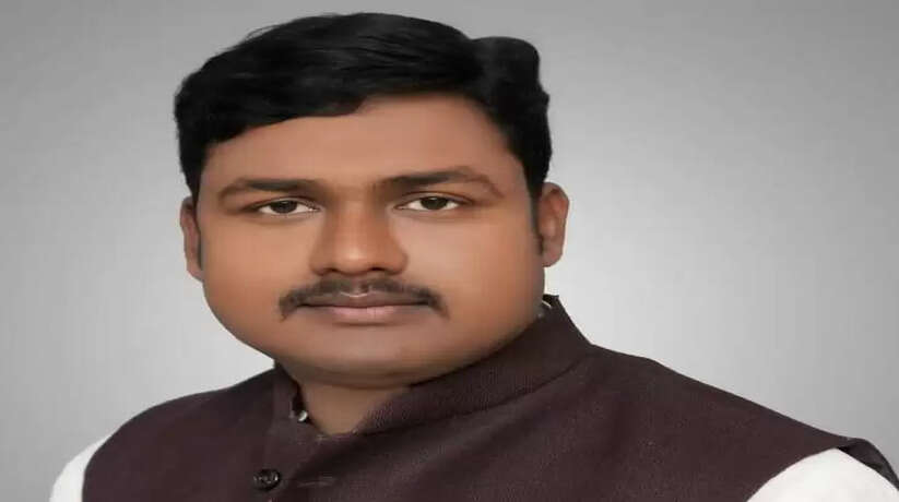 वाराणसी में पवन कुमार चौबे ने कहा- किसानों और युवाओं को आत्मनिर्भर बनाने वाला बजट