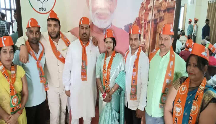Varanasi News: पूर्वांचल व्यापार मंडल अध्यक्ष सविता सिंह ने&nbsp;बीजेपी मे हुई शामिल&nbsp;
