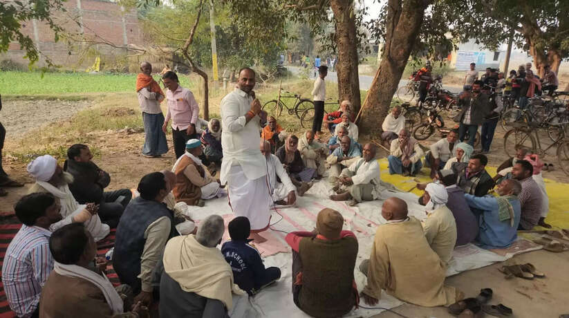 चंदौली में किसान मुद्दे पर मनोज सिंह डब्लू ने भाजपा सरकार व विधायक को घेरा