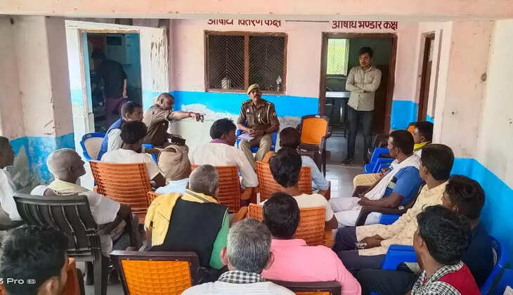 रायबरेली के शिवगढ़ थाने में क्षेत्र के सम्भ्रांत व्यक्तियों के साथ पीस कमेटी की बैठक सम्पन्न