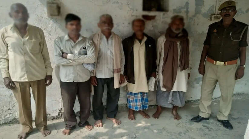 Varanasi News: थाना चौबेपुर पुलिस टीम द्वारा कुल 05 वारण्टी गिरफ्तार