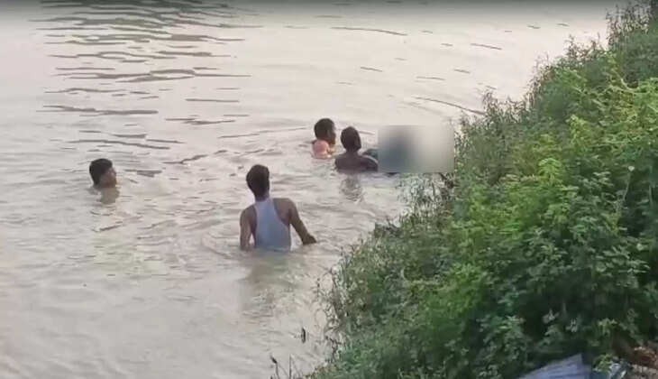 चंदौली में हरितालिका तीज पर भगवान विश्वकर्मा मूर्ति विसर्जन के दौरान बड़ा हादसा, गंगा नहर में डूबे अधेड़ के शव को 12 घंटे बाद ग्रामीणों ने ढूंढ कर निकाल