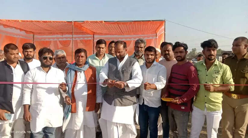 Chandauli news: Players inculcate the spirit of sports in their lives - Manoj Singh W