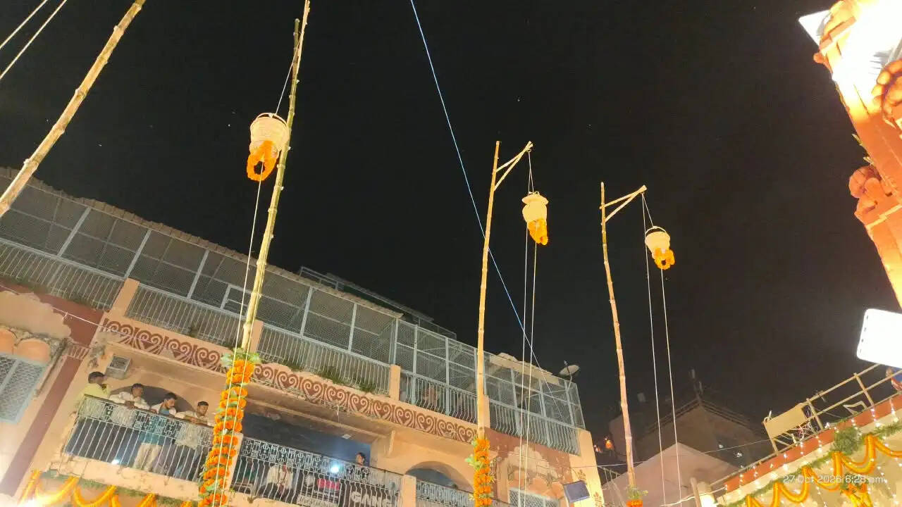 Varanasi News Today, Akashdeep Utsav 2026, Dashashwamedh Ghat Akashdeep, Ganga Seva Nidhi Varanasi, Martyrs Tribute Varanasi, Bhagirath Shaurya Samman 2026, Dev Deepawali Varanasi 2026, Kargil Vijay Akashdeep Tradition, Varanasi Ganga Ghat News, Shaheed Samman Ceremony, CRPF Martyrs Tribute, NDRF Varanasi, Indian Army Martyrs, Kartik Month Akashdeep, Varanasi Tourism News