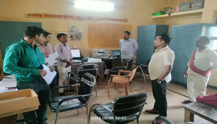 Chanduli News: उपजिलाधिकारी ने ब्लाक संसाधन केन्द्र नौगढ़ का किया आकस्मिक निरीक्षण&nbsp;
