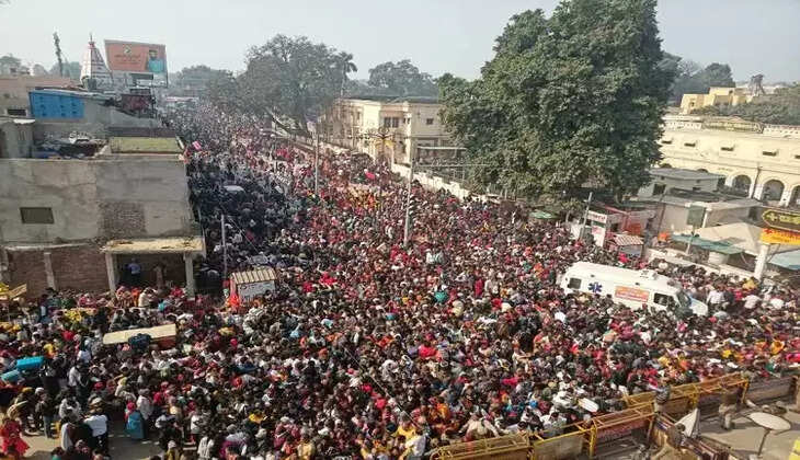महाकुम्भ के बाद अयोध्या में श्रद्धालुओं की भयंकर भीड़ से स्थानीय निवासियों को हो रही परेशानी