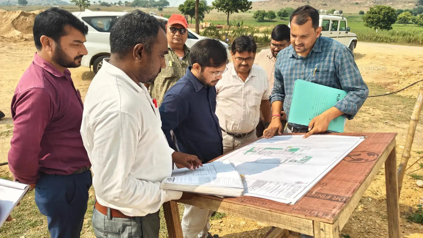 मुख्यमंत्री मॉडल कंपोजिट विद्यालय के निर्माण में मिली खामियां, डीएम ने जताई नाराजगी