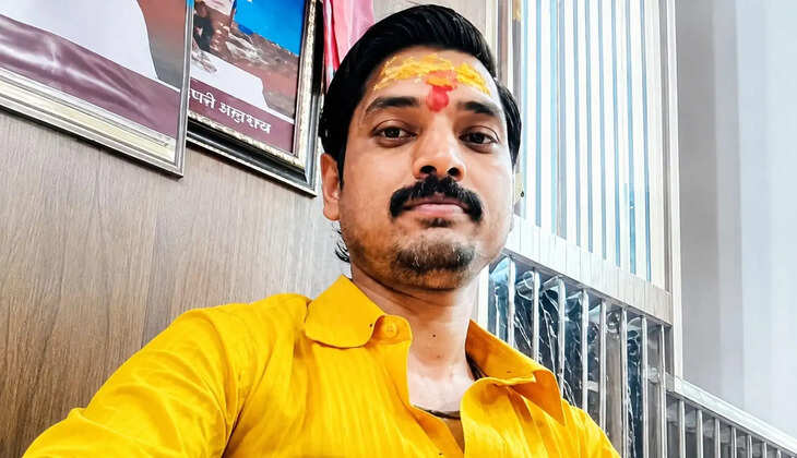 वाराणसी में&nbsp;साड़ी व्यवसायी ने लाइसेंसी पिस्टल से खुद को मारी गोली, हालत गंभीर