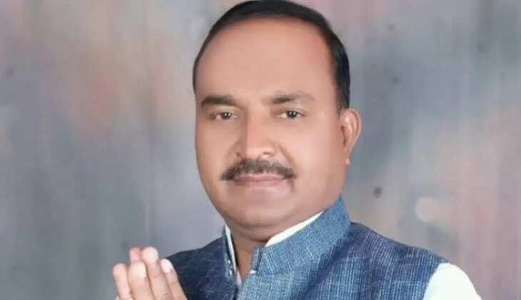 भाजपा विधायक विनय शाक्य ने दिया इस्तीफ़ा।