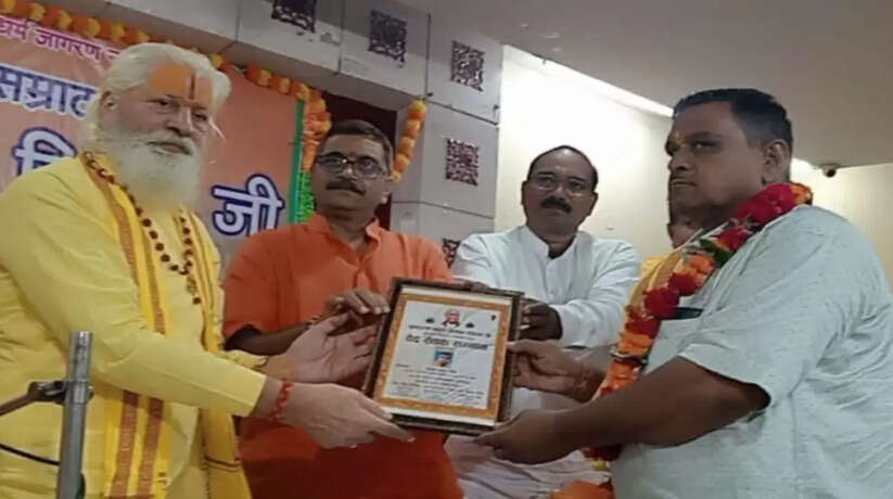 सिद्धपीठ श्री नृसिंह मठ से अशोक सिंघल जी का गहरा सम्बन्ध रहा है- डॉ नीलकंठ तिवारी
