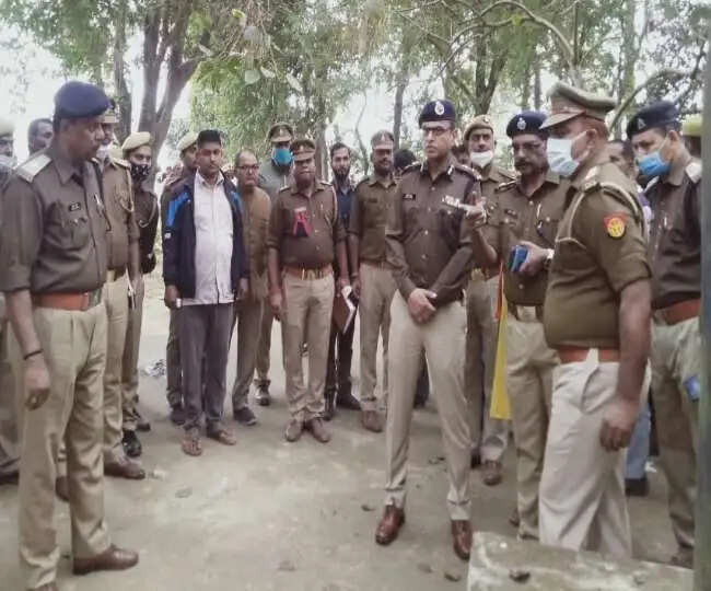 महिला एवं पुरुष पुजारी की पीट-पीटकर हत्या,