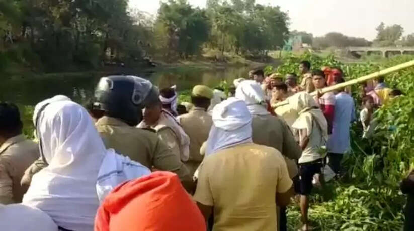 चंदौली चकिया में माँ के सामने मासूम बच्चे को नदी में खींचकर ले गया मगरमच्छ, मासूम ने तोड़ा दम
