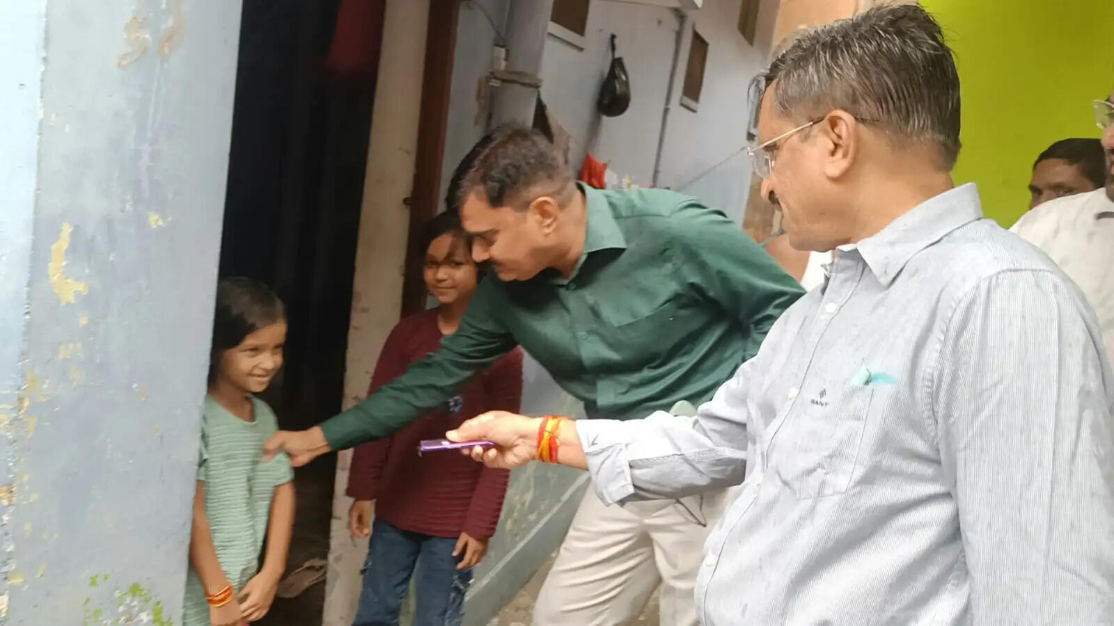 बारिश के बीच मंडलायुक्त ने परखी नाला सफाई व्यवस्था