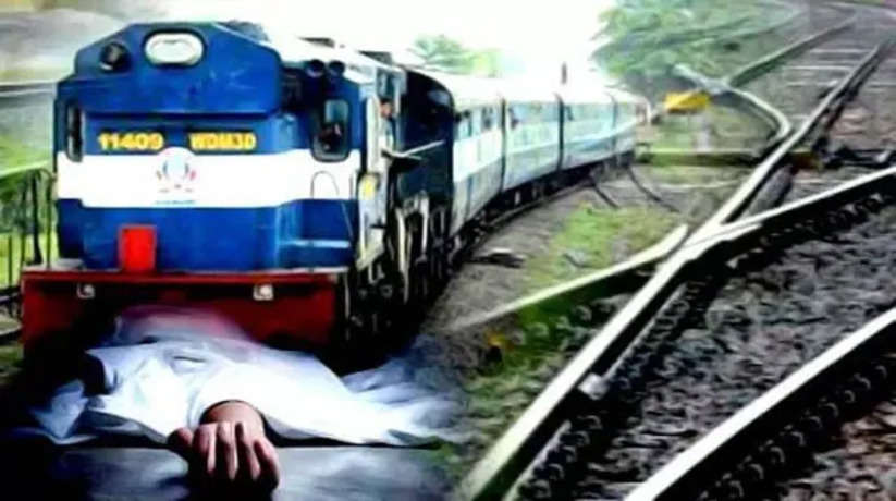 Varanasi News: ट्रेन हादसे में मुम्बई में युवक की मौत, चौबेपुर के अजाँव गांव में मचा कोहराम