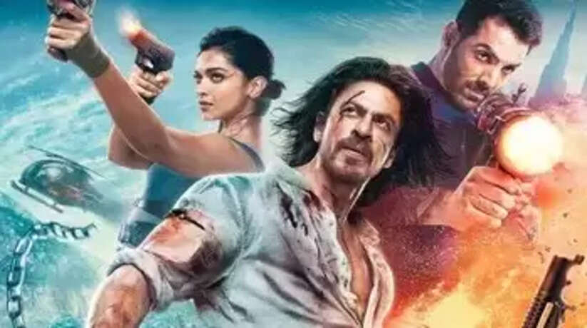 Pathaan Movie: शाहरुख खान की 'पठान' है फुल पैसा वसूल, सीट से उठने नहीं देता पठान का टशन और एक्शन
