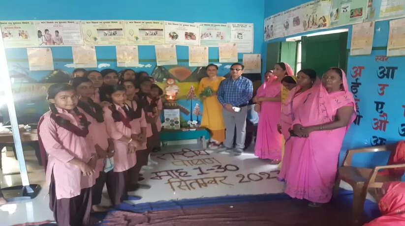 Chandauli News: चंदौली में राष्ट्रीय पोषण माह अभियान का आयोजन