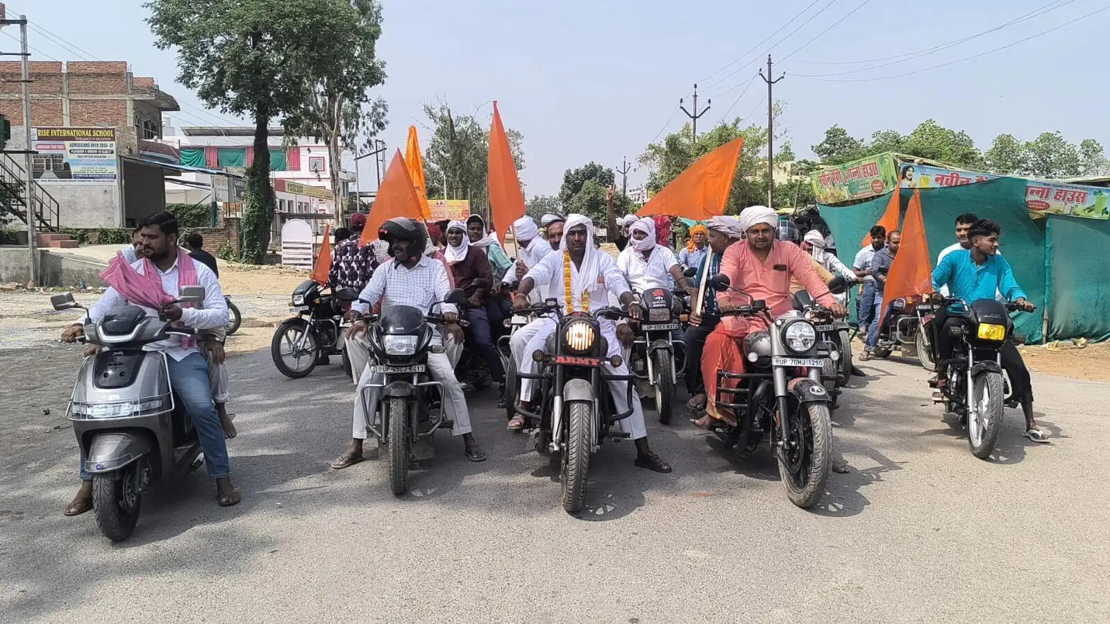 Shat Chandi Mahayagya, Srimad Bhagavat Katha, Nepali Mata Bhagwati Dham, Varanasi Religious Event, Kalash Yatra, Hindu Religious Ceremony, Bhagavat Katha Varanasi, Yagya Mahotsav, Spiritual Event Uttar Pradesh, Choubepur Varanasi, Devotional Gathering, Vedic Rituals, Ayodhya Saints, Vrindavan Spiritual Discourse, Ganga Kalash Yatra, Religious Festival News, Hindu Temple Event, Mahayagya Celebration, Bhakti Program, Varanasi Temple News, Sanatan Dharma Event, Spiritual Awakening, Religious Tourism Varanasi, Uttar Pradesh News, Live Bharat News